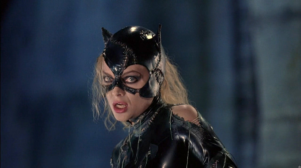 The Flash: Michelle Pfieffer Siap Perankan Catwoman Kembali