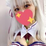 Gadis Cantik Ini Bercosplay Menjadi Emillia Di Hari Wisudanya