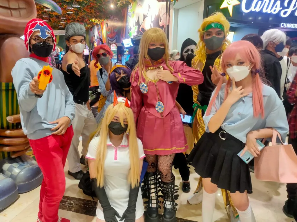 Potret Cosplayer Yang Sedang Berkunjung Ke Acara Jejepangan