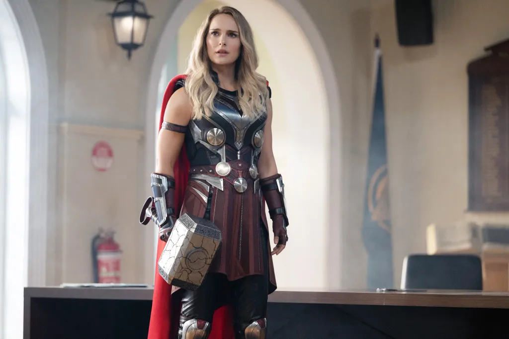 Jane Foster Dari Thor Love And Thunder