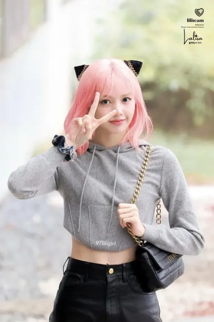 Tampilan Lisa Blackpink Apabila Bercosplay Sebagai Anya Forger
