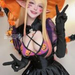 Senyamiku Berpose Manis Sebagai Marin Kitagawa Versi Halloween untuk Perayaan Halloween