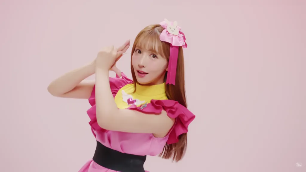 Yua Mikami Berdandan Sebagai Ai Hoshino dan Menyita Perhatian Para Penggemar