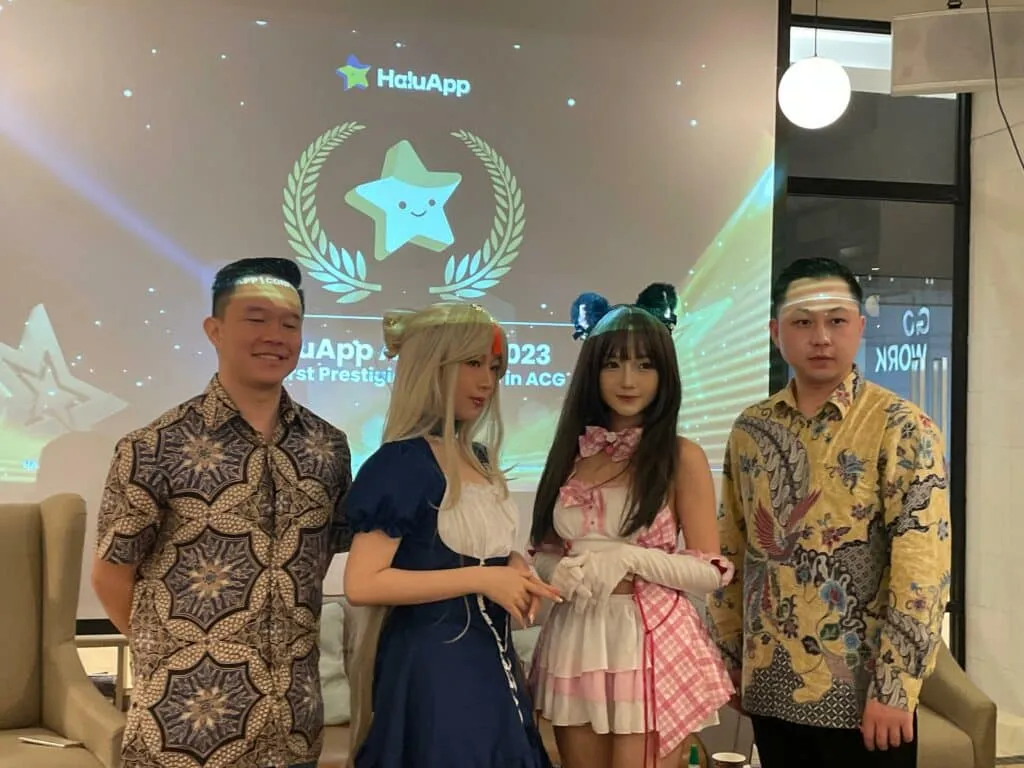 Dua Petinggi Halu App bersama Vincanyoo dan Yourcatgirl