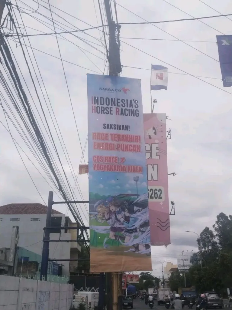 Umbul-umbul Cosrace Yogyakarta Kinen