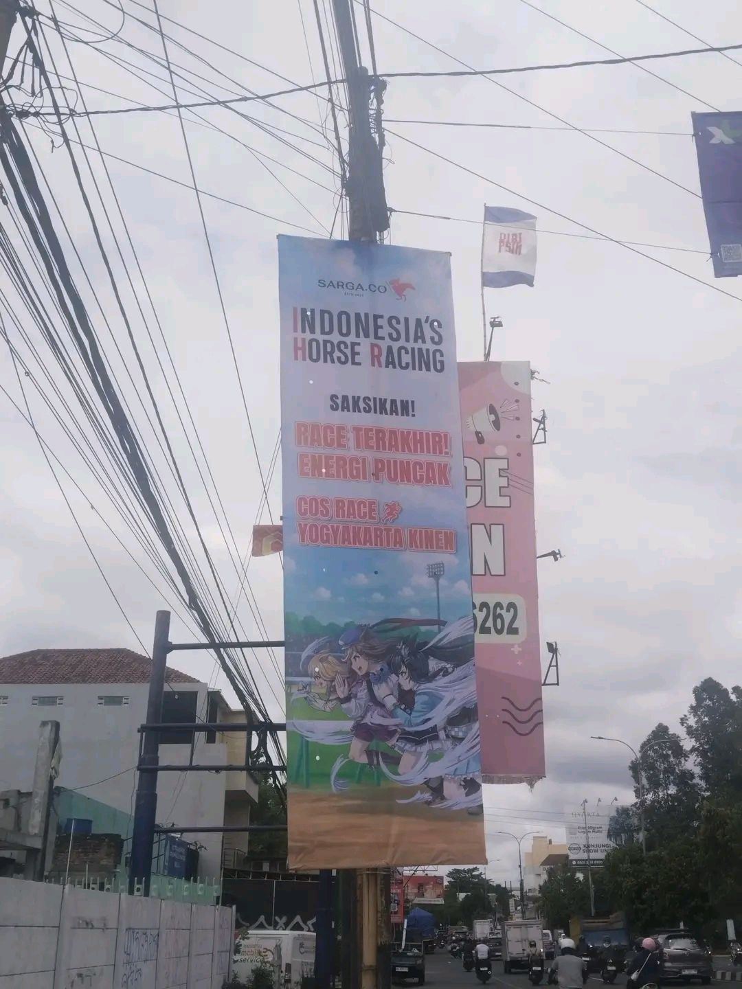 Umbul-Umbul Bergaya Anime di Yogyakarta Ternyata Promosikan Acara Pacuan Kuda Nasional
