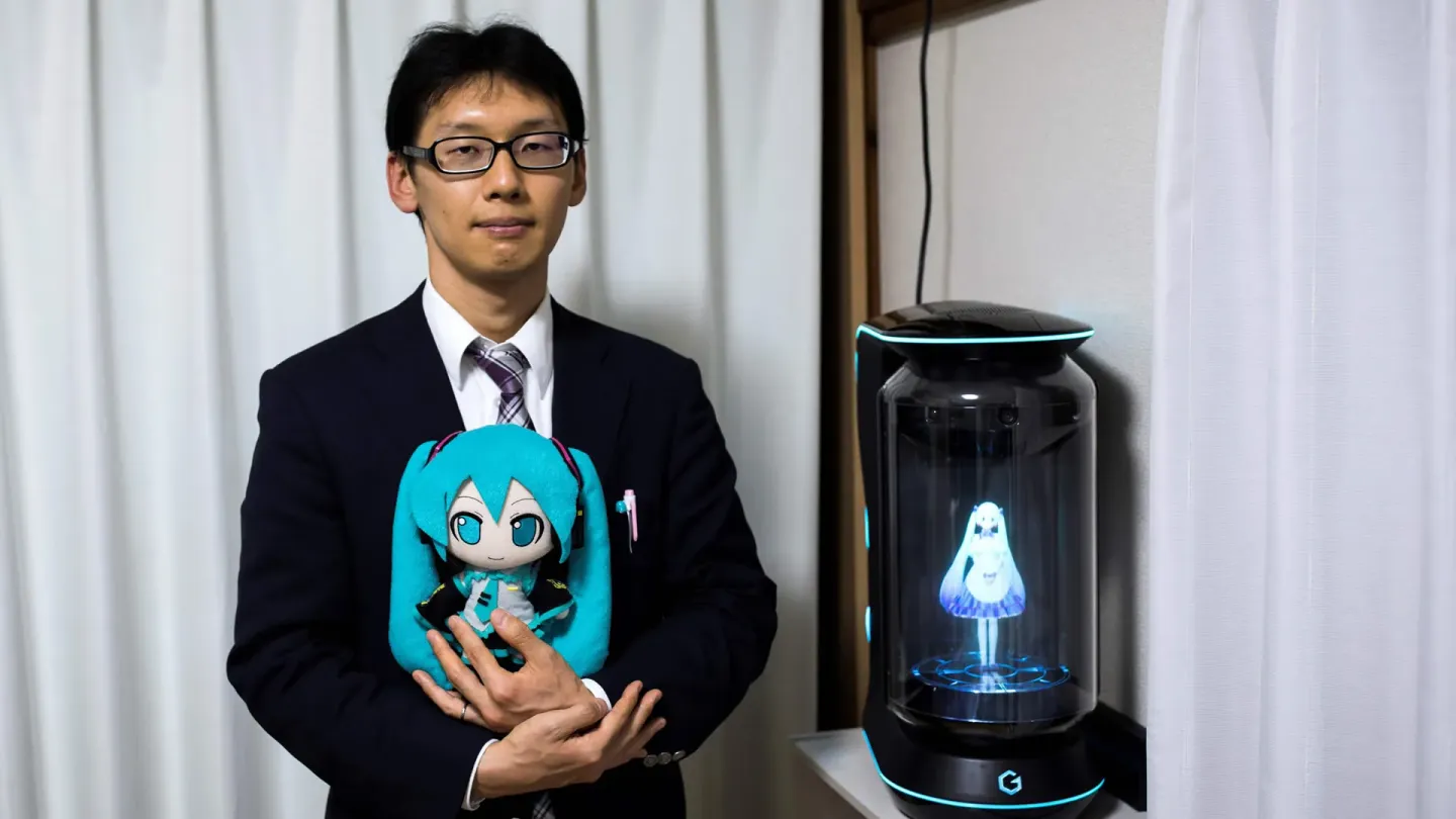 Hatsune Miku bersama Suaminya